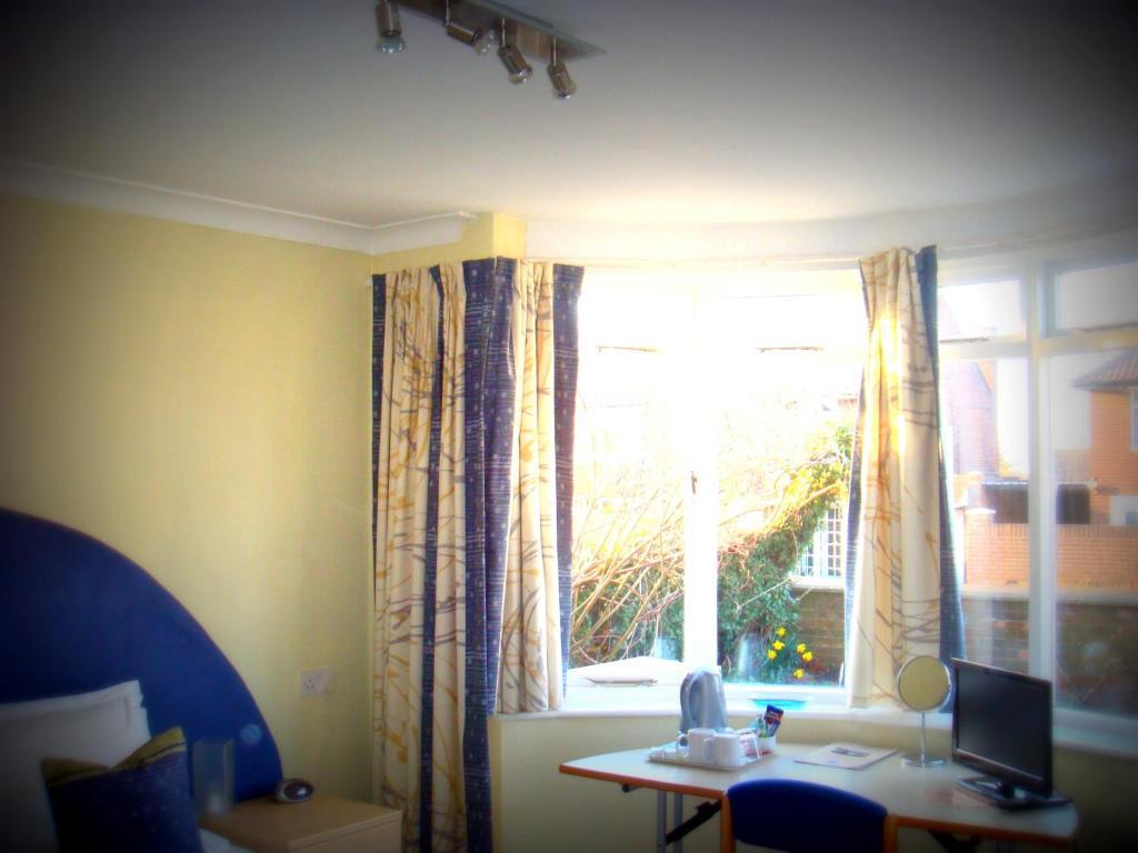 Malvern House ハイワイクーム エクステリア 写真